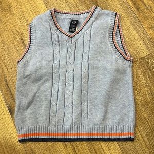 🟡Toddler knitted pullover vest brand GAP